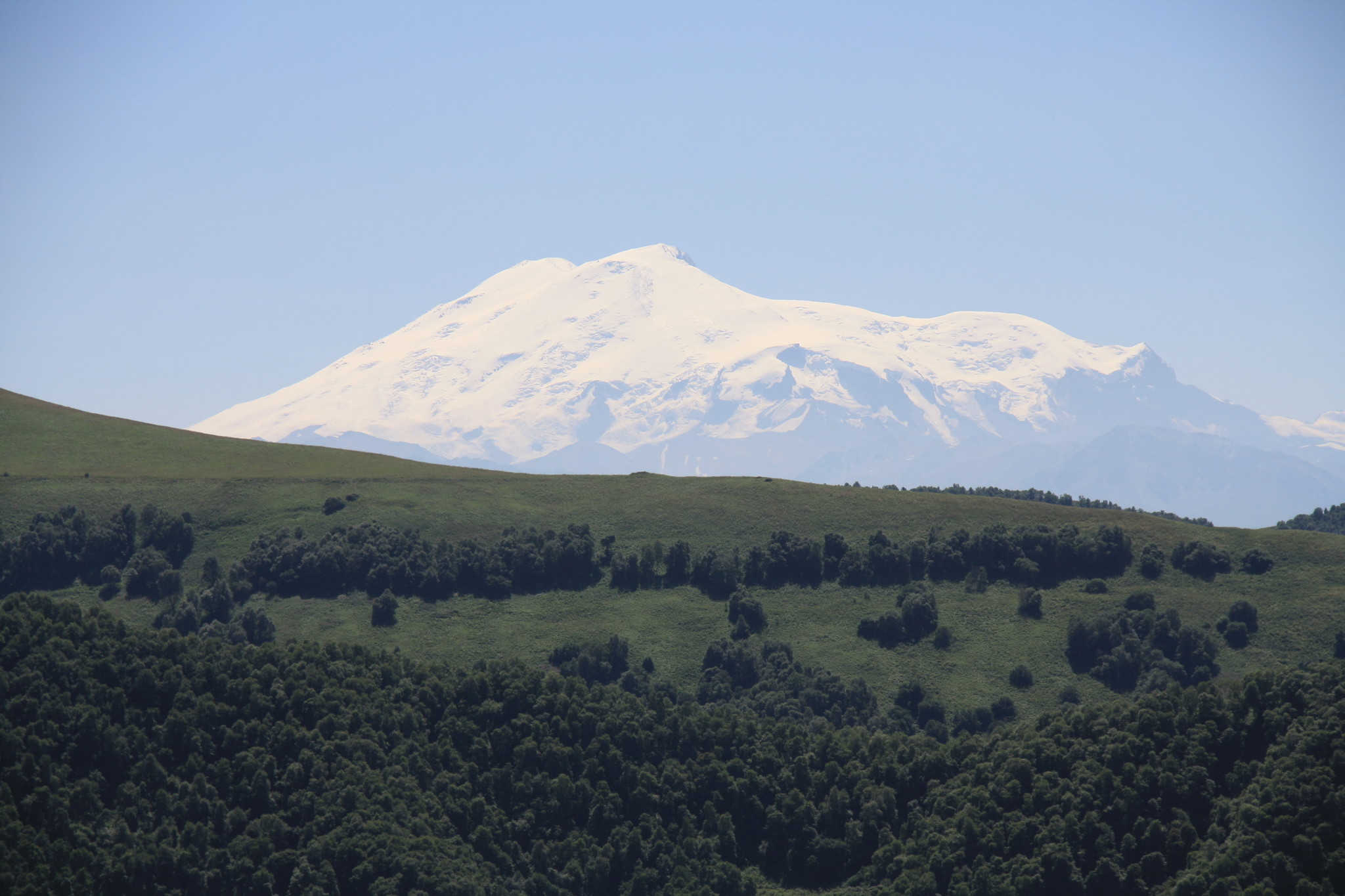 Эльбрус карачаево черкесия. Перевал Гумбаши Карачаево-Черкесия. Вид на Эльбрус с перевала Гумбаши.