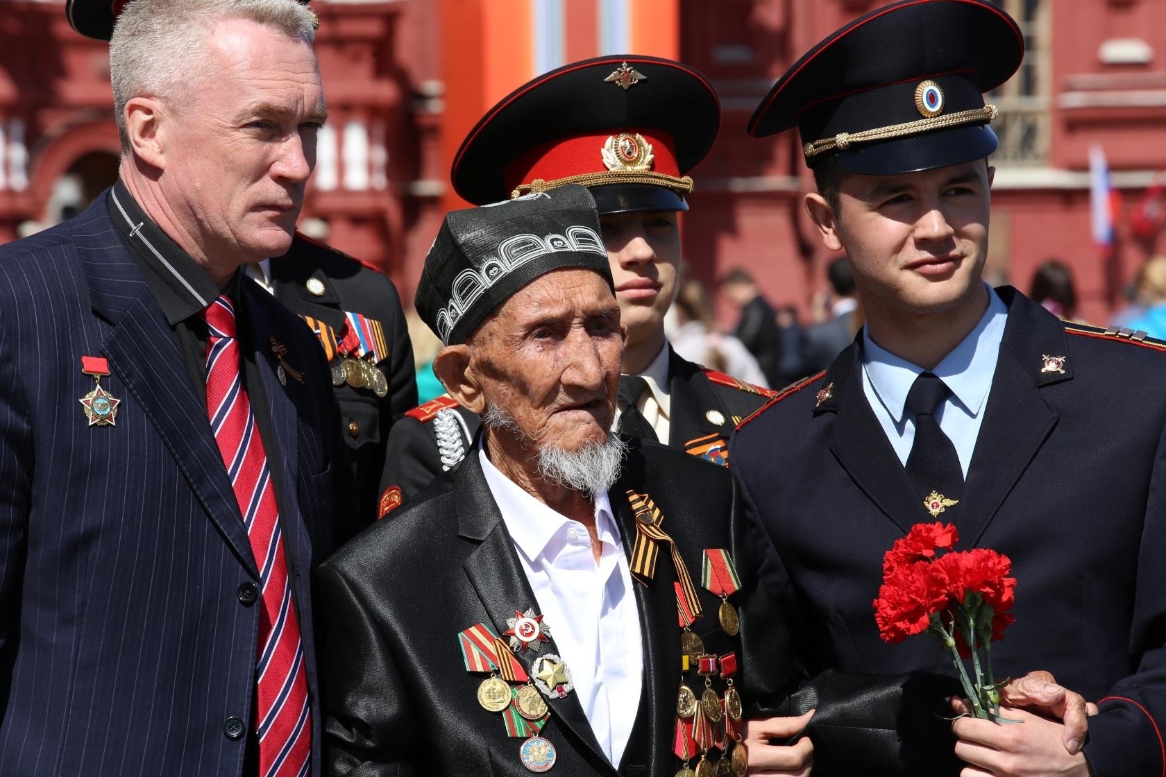 9 май фото узбекский