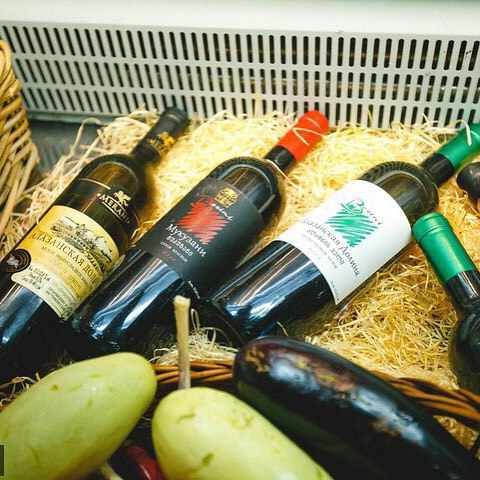 Истина в вине 💂🏻✌
Наилучший выбор грузинского вина и широчайший выбор блюд грузинской кухни в ресторане Пиросмани ❤❤❤
#пиросмани #pirosmani #грузинскаякухня #грузинскоевино